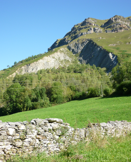 Ancien glissement de terrain du Pleysse - Pyrénées-Atlantiques, France